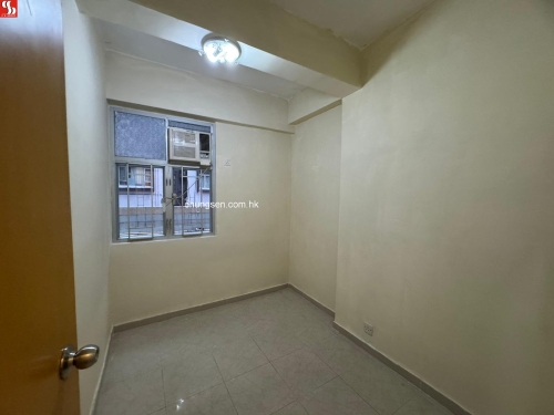 FLAT NO.1 ON 3RD FLOOR & FLAT ROOF HUNG SHUK CHUN BUILDING NOS. 520-530 FUK WING STREET KOWLOON