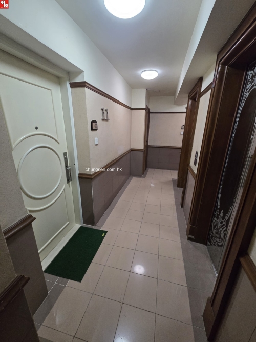 FLAT D ON 1ST FLOOR HUNG FOOK MANSION 356 LOCKHART ROAD HONG KONG