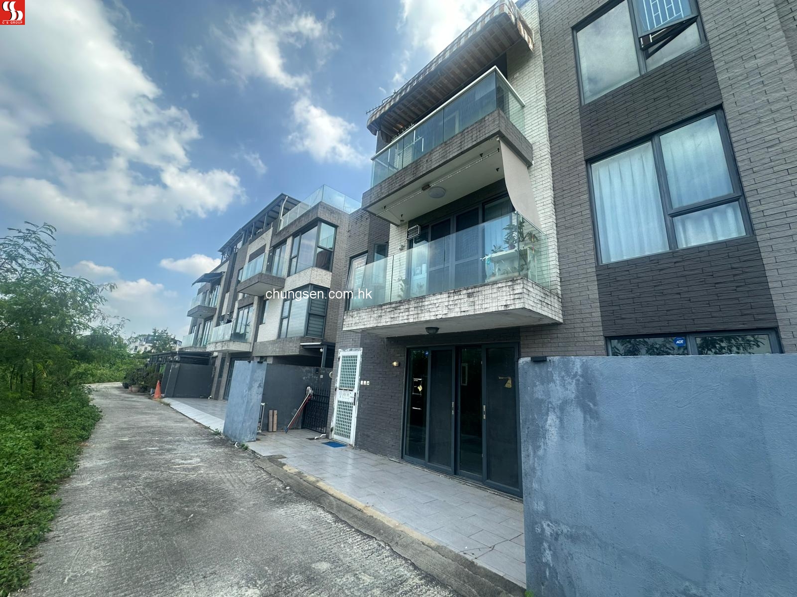 元朗屏山盛屋村453號地下連花園(S.B of Lot 463 in DD126) 。 (近足球場) (銀主命)