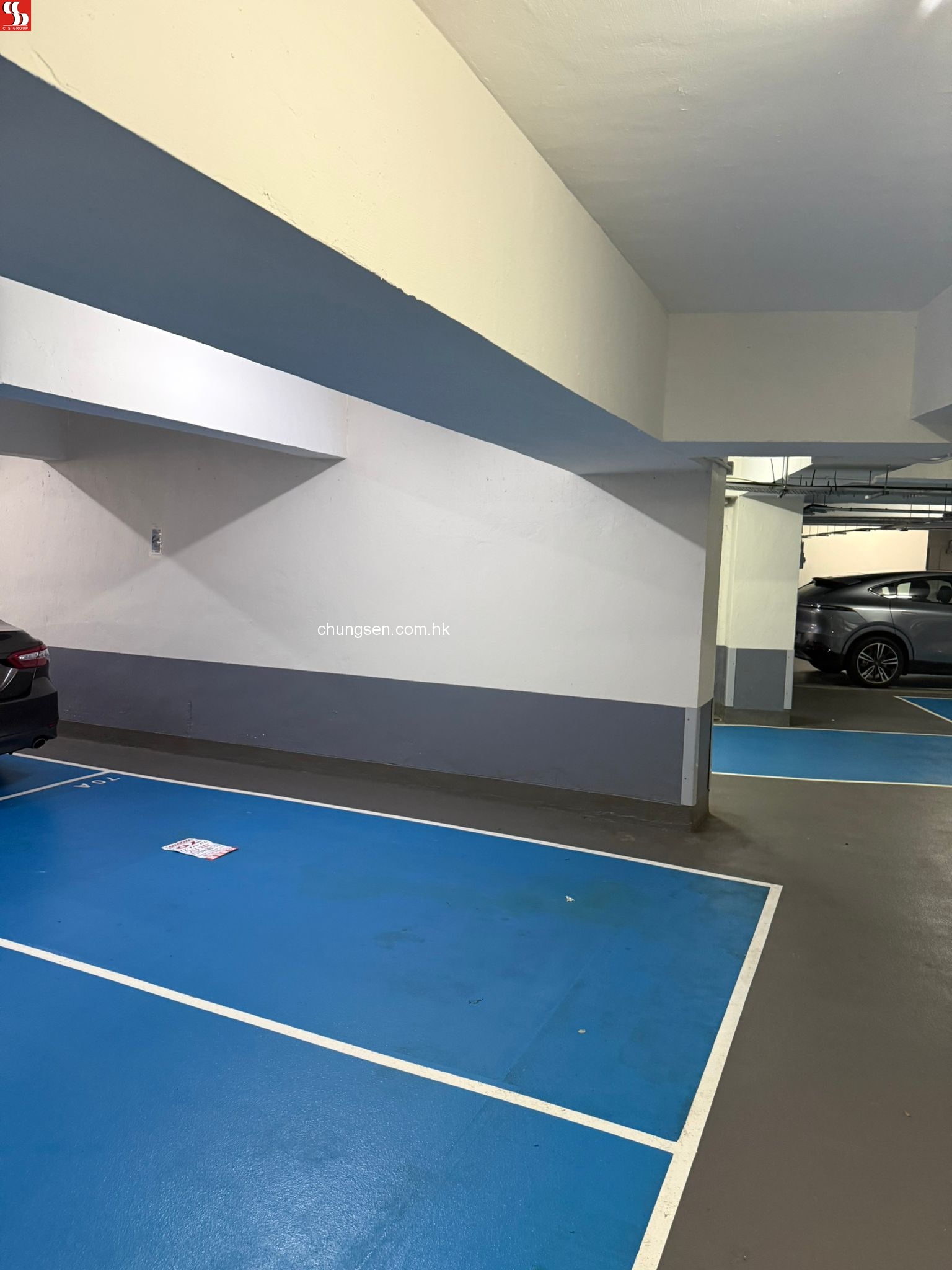 香港跑馬地樂活道6號比華利山第二層停車場70A號車位。