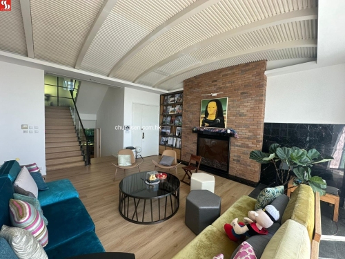 赤柱黃麻角道88號富豪海灣A17號洋房連車位。