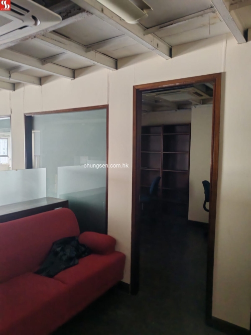 紅磡鶴園東街4號恒藝珠寶大廈12字樓13號單位。 (法院令及遺產承辦人)