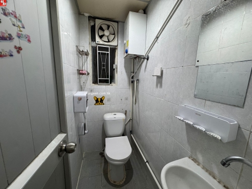 SHOP NO.1 ON G/F AT LEVEL 2 OF TSUEN FUNG CENTRE NOS.138-168 SAI LAU KOK ROAD & NOS.144-172 CASTLE PEAK ROAD TSUEN WAN NEW TERRITORIES