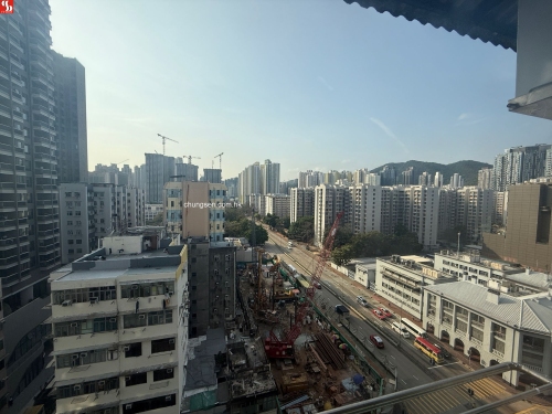 深水埗欽州街34-42號永明大廈12字樓C單位連天台。(銀主命)