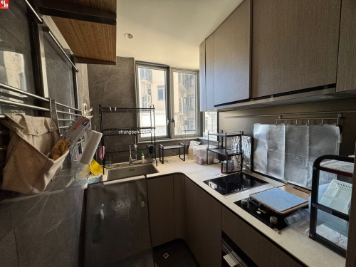 FLAT E (INCLUDING BALCONY THEREOF) ON 1ST FLOOR OF TOWER 2B LE PONT NO. 99 SO KWUN WAT ROAD TUEN MUN NEW TERRITORIES.