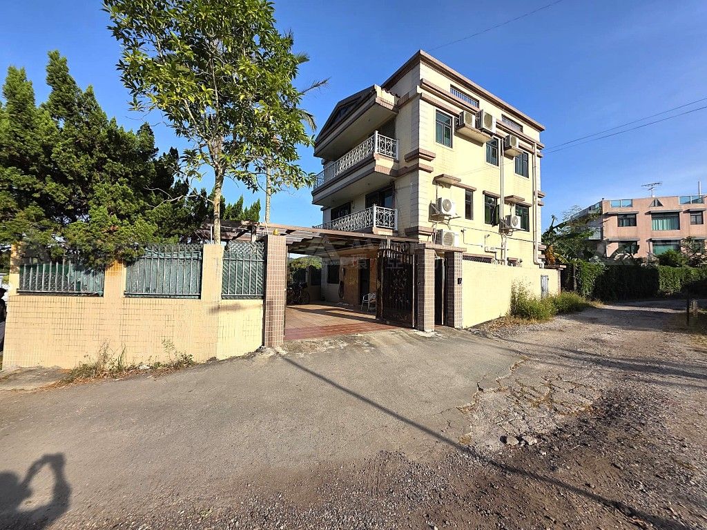 新界北區粉嶺新屋仔村56號地下連花園及1字樓連露台 Ground Floor and the Garden, First Floor (With Balcony), No. 56 San Uk Tsai, Fanling, North, NT