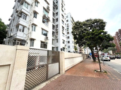 九龍何文田太子道西291號國城大廈1字樓B室及地下11號車位 Flat B on 1/F and Car Port No. 11 on G/F, Kaisers Mansion, No. 291 Prince Edward Road West, Ho Man Tin, Kln.