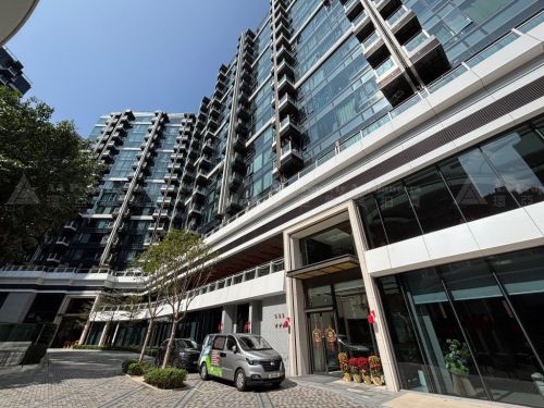 新界屯門青山公路青山灣段8號帝御3期帝御．嵐天 6座15字樓15室及露台 Flat 15 on 15/F with Balcony, Tower 6, Phase 3, known as Skypoint Royale, The Royale, No. 8 Castle Peak Road Castle Peak Bay, Tuen Mun, NT