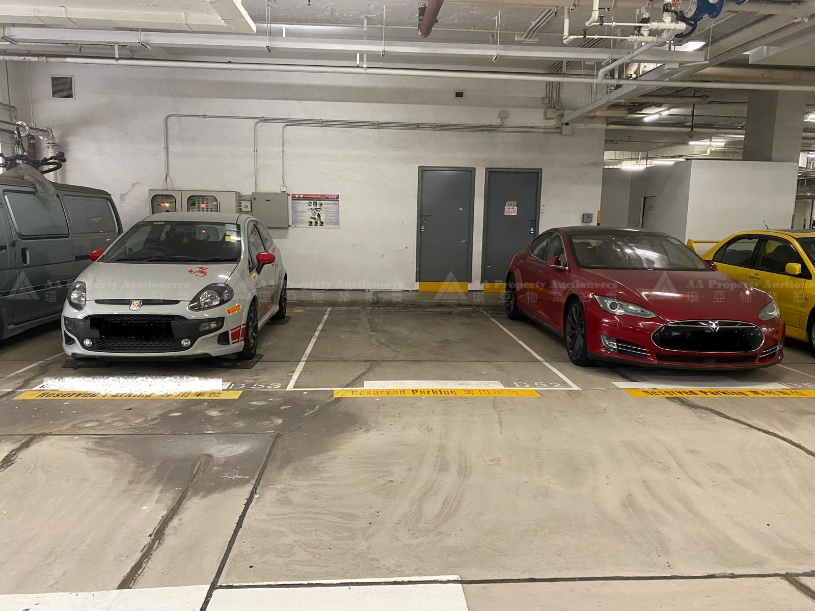 新界大嶼山東涌東涌海濱路8號海堤灣畔地庫停車位D52號 Carparking Space No. D52 on Basement, Seaview Crescent, No. 8 Tung Chung Waterfront Road, Tung Chung, Lantau Island, NT