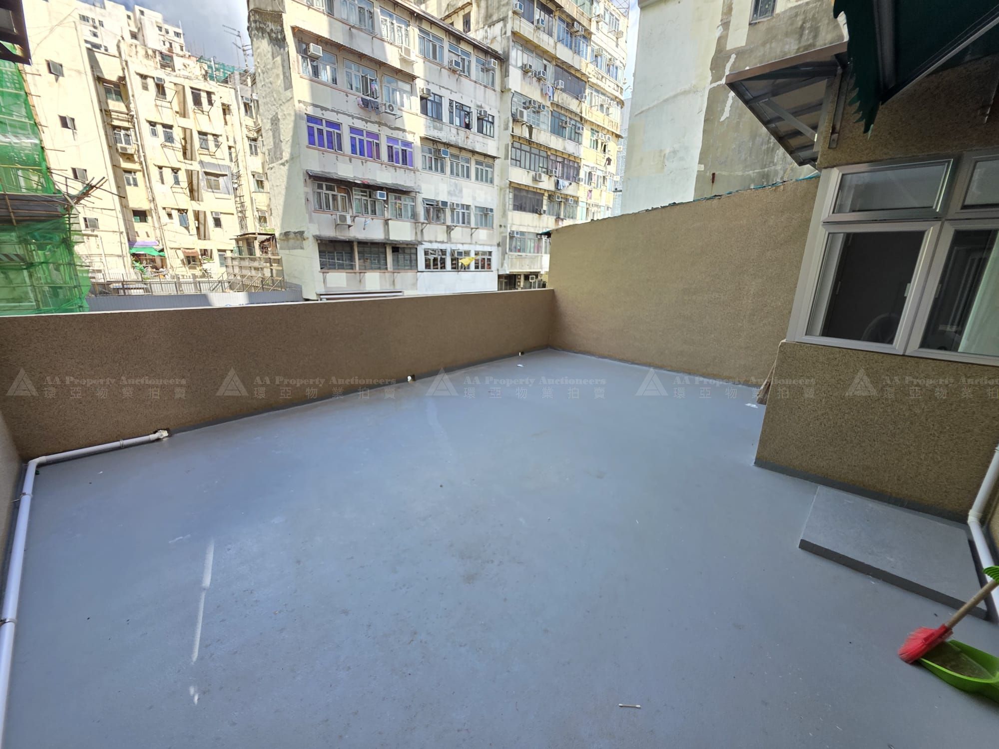 九龍油麻地新填地街189B/191A號美邦大廈1字樓B室連平台 Flat B on 1/F with Flat Roof, May Pont House, Nos. 189B/191A Reclamation Street, Yau Ma Tei, Kln.