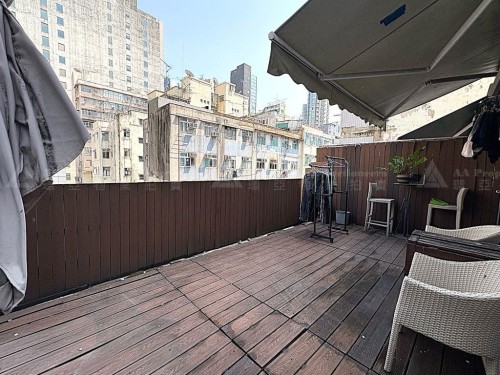 九龍佐敦廟街133, 135及137號興發大廈4字樓B室連平台 Flat B, 4/F including its Flat Roof, Hing Fat Building, Nos. 133, 135 and 137 Temple Street, Jordan, Kln.