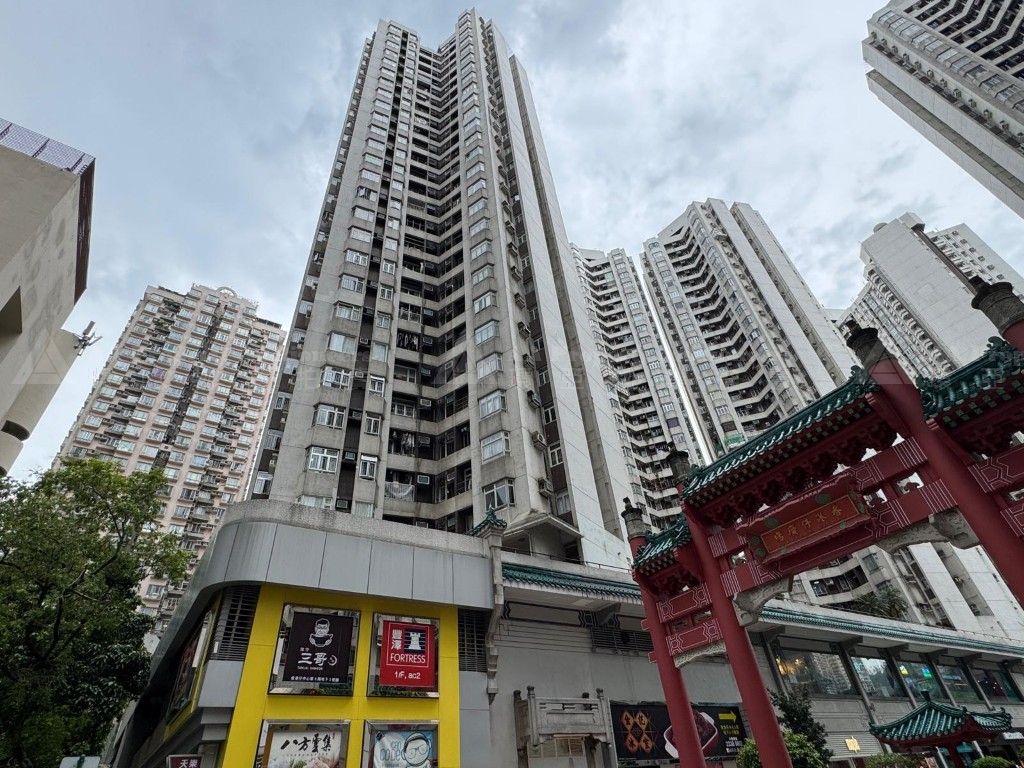 香港香港仔南寧街14號香港仔中心D座(海湖閣)12字樓3室 Flat 3, 12/F, Block D (Hoi Wu Court), Aberdeen Centre, No. 14 Nam Ning Street, Aberdeen, HK
