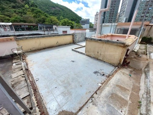 香港鰂魚涌鰂魚涌街123號太隆樓9字樓O室連天台 Flat O on 9/F & Portion of Roof O, Tai Lung House, No.123 Quarry Bay Street, Quarry Bay, HK