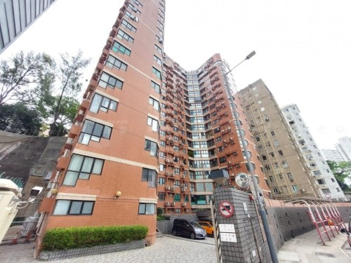九龍何文田窩打老道94-96號麗豪閣13字樓C室連地下2號車位 Flat C, 13/F and Car Parking Space No. 2 on G/F, Regal Court, Nos. 94-96 Waterloo Road, Ho Man Tin, Kln.