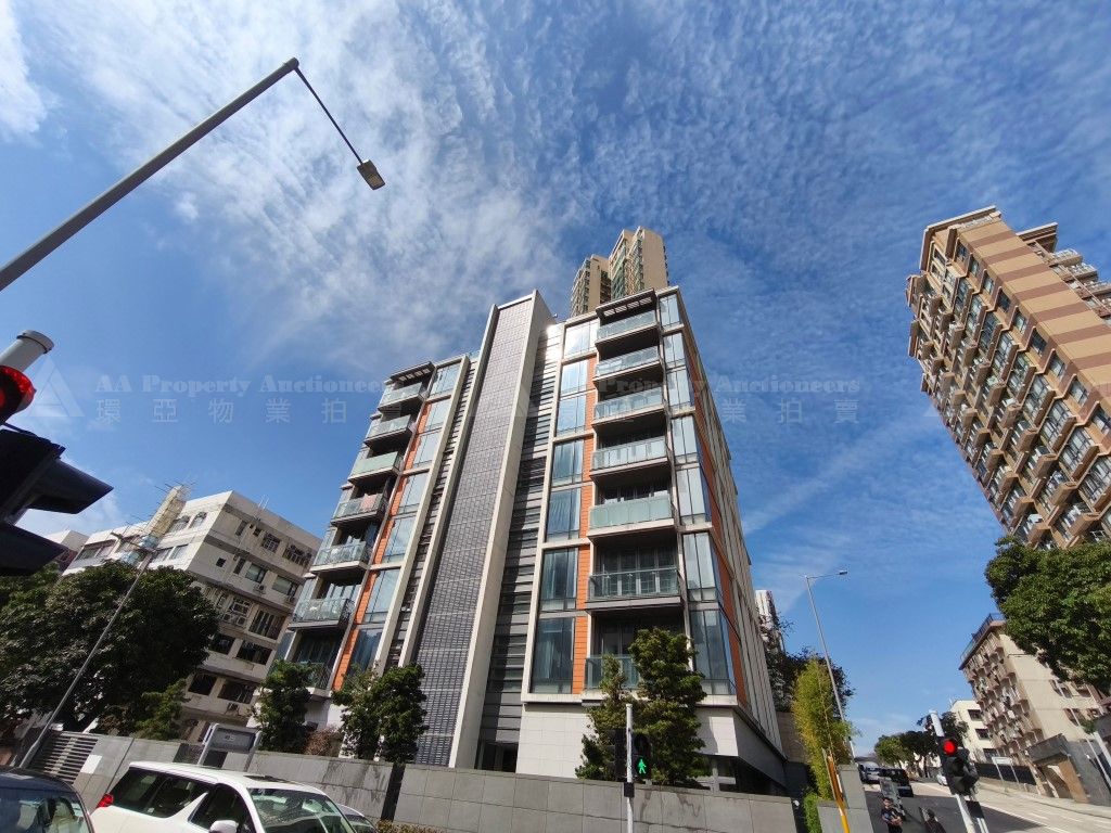 九龍九龍塘嘉林邊道11號The Grampian 2字樓A室及地庫P15號車位 Flat A on 2/F & Residential Parking Space No. P15 on B/F, The Grampian, No. 11 Grampian Road, Kowloon Tong, Kln.