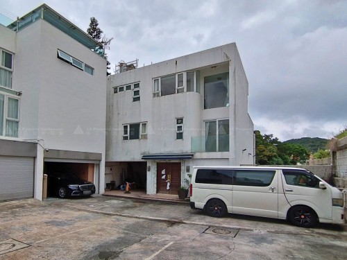 新界西貢清水灣近坑口永隆路銀林閣7號洋房 House No. 7 including the Garden, Terrace, Yard and Garage, Ryan Court, off Hang Hau Wing Lung Road, Clear Water Bay, Sai Kung, NT (DD238 Lot No. 585)
