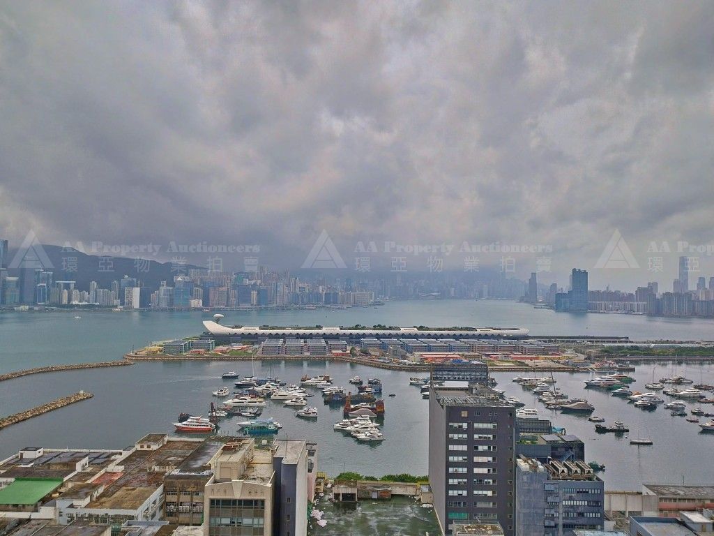 九龍觀塘鴻圖道42號華寶中心25字樓8室 Unit 8 on 25/F, Treasure Centre, No.42 Hung to Road, Kwun Tong, Kln.