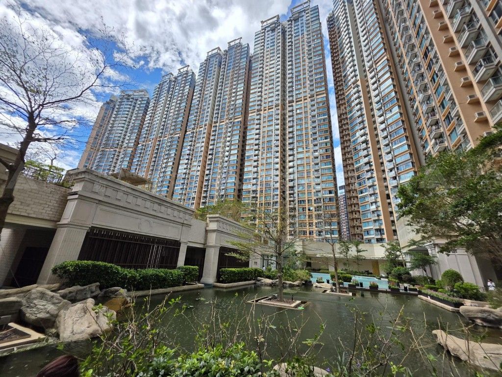 新界沙田馬鞍山西沙路599號銀湖．天峰7座57字樓C室 Flat C with Balcony and Utility Platform Pertaining thereto on 57/F, Tower 7, Lake Silver, No. 599 Sai Sha Road, Ma On Shan, Sha Tin, NT