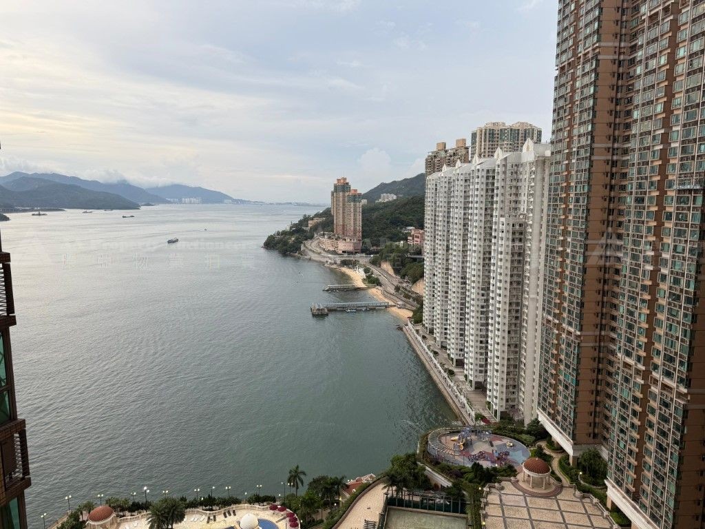 新界荃灣青山公路深井段33號碧堤半島3座33字樓D室 Flat D, 33/F, Tower 3, Bellagio, No. 33 Castle Peak Road Sham Tseng, Tsuen Wan, NT