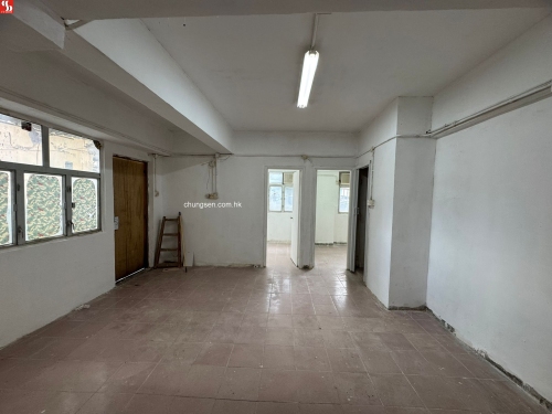 九龍慈雲山毓華里57號萬年戲院大廈4字樓H單位連平台。