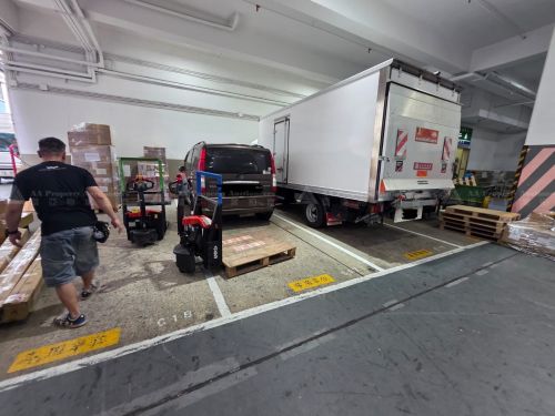 新界葵涌大連排道162-170號金龍工業中心2座地下停車位C17號 Car Parking Space No. C17 on G/F of Block 2, Golden Dragon Industrial Centre, Nos.162-170 Tai Lin Pai Road, Kwai Chung, NT
