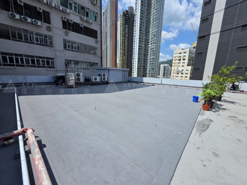 新界荃灣馬角街2-6號華興工業大廈13字樓B室連天台 Portion B on 13/F including Unit B of Main Roof, Wah Hing Industrial Building, 2-6 Ma Kok Street, Tsuen Wan, NT