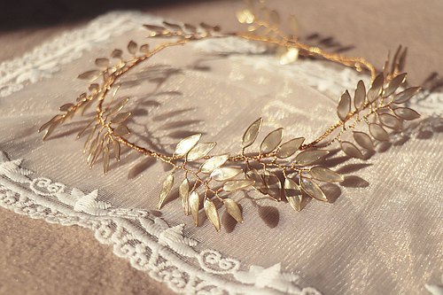 Fashion Hair Accessories - Explore Different Styles of Hair Ties