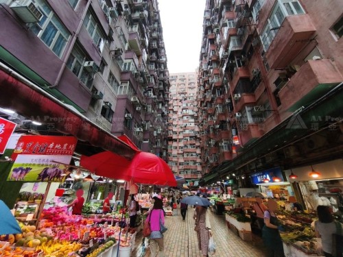 香港鰂魚涌英皇道993號得利大廈1字樓31室 Flat No. 31 on 1/F, Tak Lee Building, No. 993 Kings Road, Quarry Bay, HK